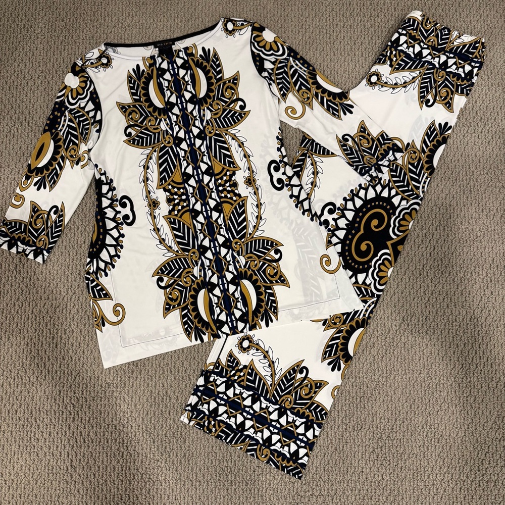 Eva varro 2 piece set ivory/navy/ gold strait line tunic and pants sz.large